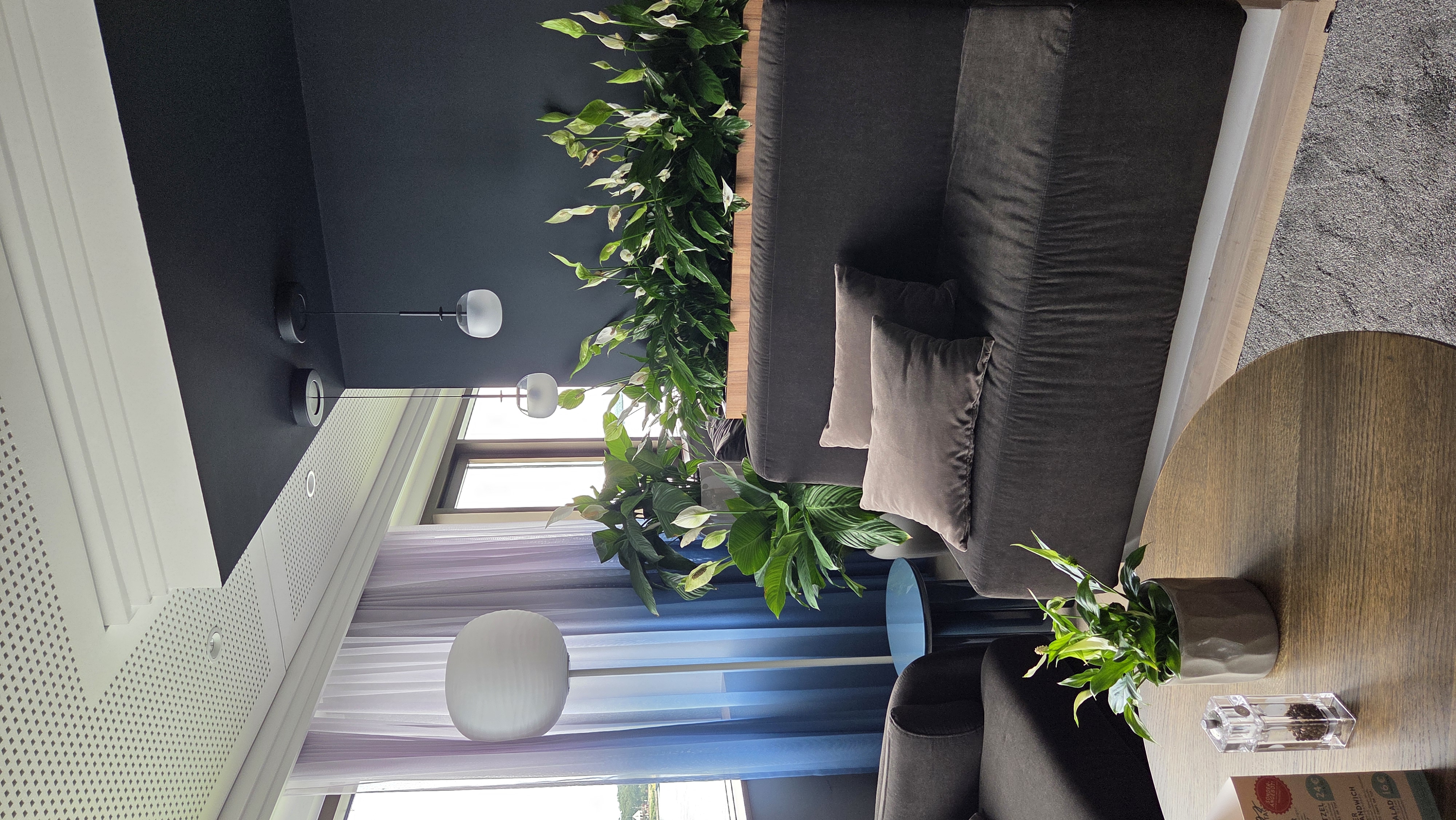 Executive Lounge — Sitzbereich mit Bepflanzung